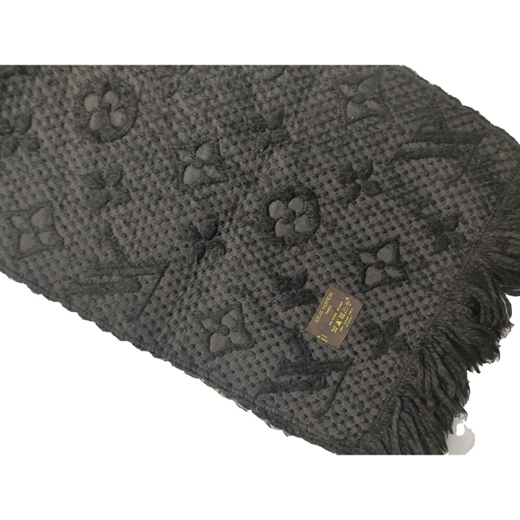 Louis Vuitton LV Monogram Logomania Black-on-Black Scarf Pre-Owned $635 - Picture 8 of 10